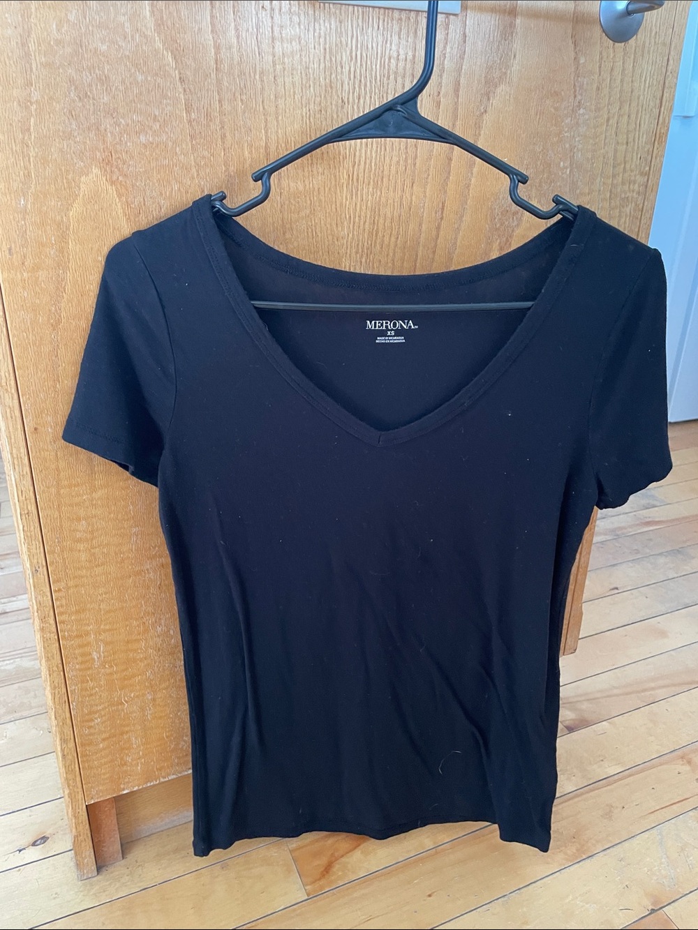 Merona Black V-Neck Short Sleeve Tee